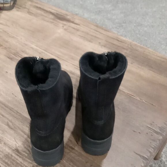 La Canadienne black suede waterproof Italian wedge heel bootie size 8 NWT - Picture 4 of 5